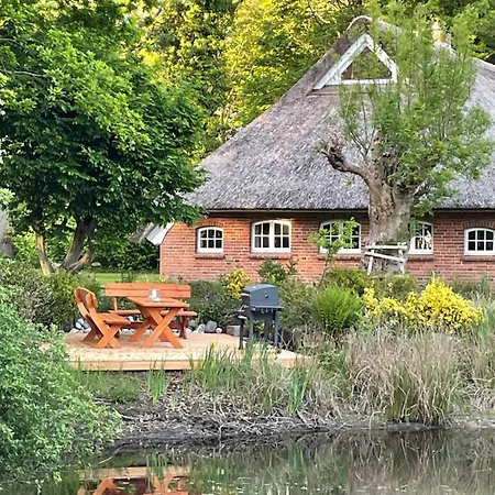 Reetdachhaus Am Ostfrisland アパート *